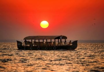 Kerala Luxury Heritage Escape
